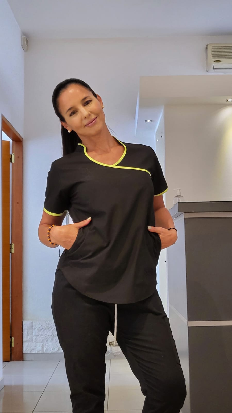 Dra. Geraldine Petry en su consultorio